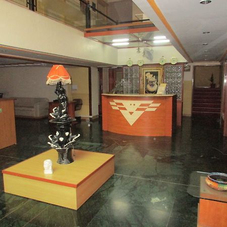 Hotel Sahaj Palace Αχμπανταμπάντ Εξωτερικό φωτογραφία