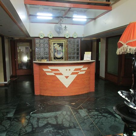 Hotel Sahaj Palace Αχμπανταμπάντ Εξωτερικό φωτογραφία