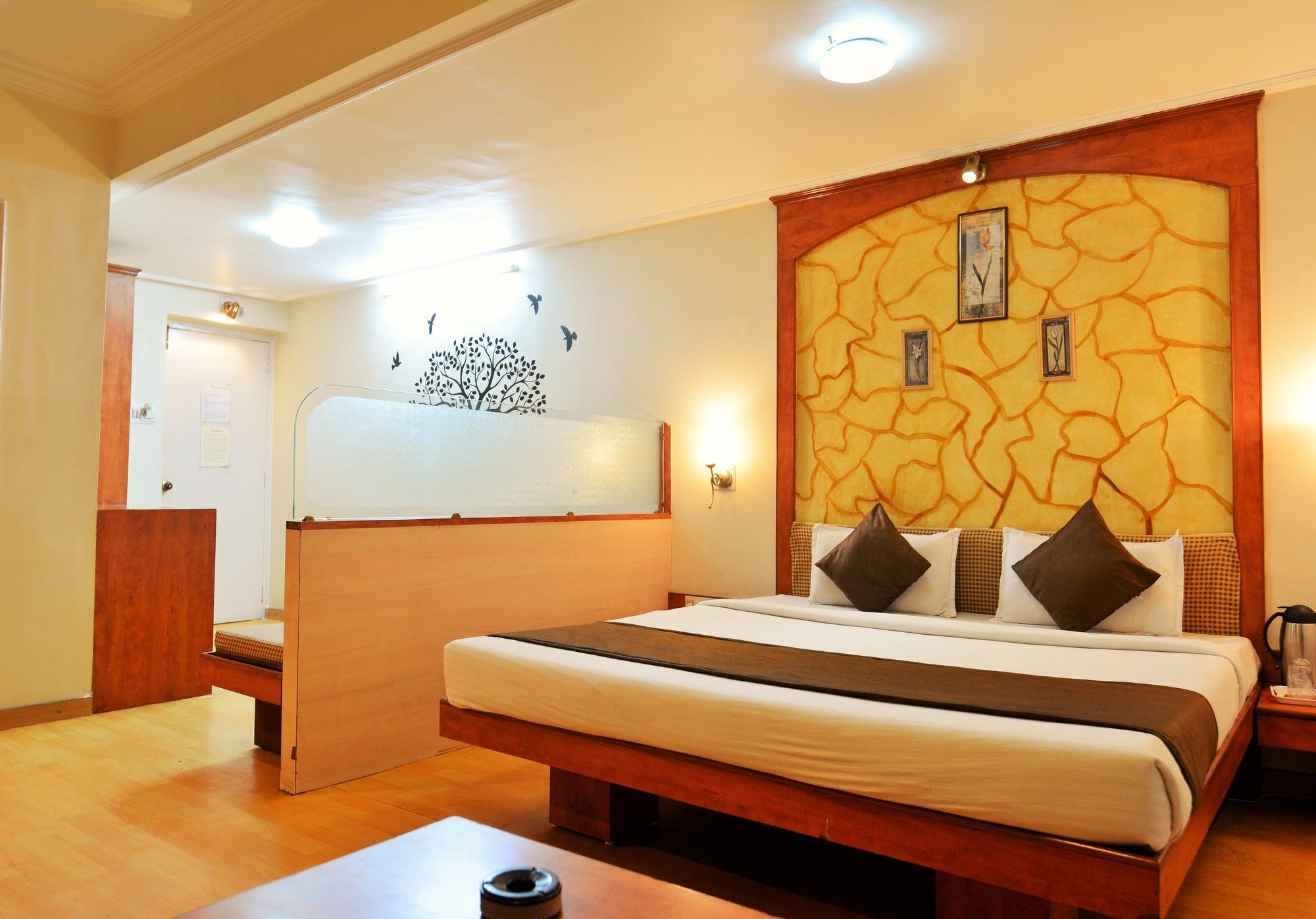 Hotel Sahaj Palace Αχμπανταμπάντ Εξωτερικό φωτογραφία