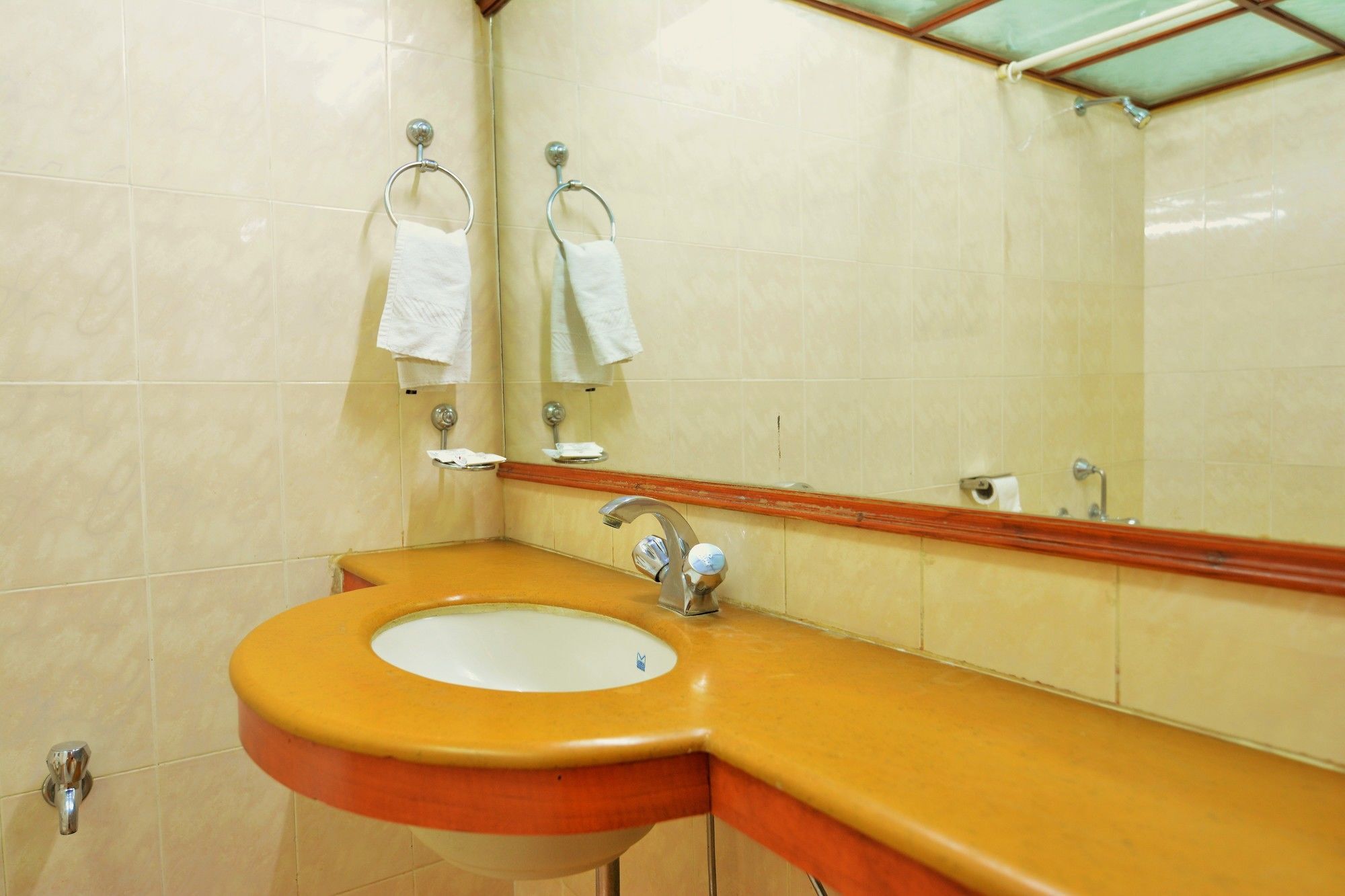 Hotel Sahaj Palace Αχμπανταμπάντ Εξωτερικό φωτογραφία